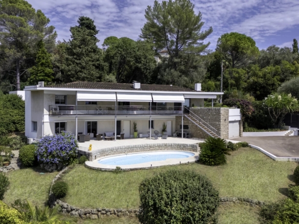 3 Bedroom Villa/House in Mougins 14