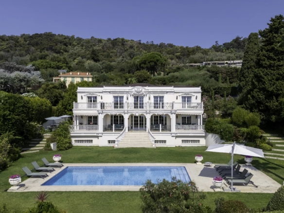 8 Bedroom Villa/House in Cannes 26