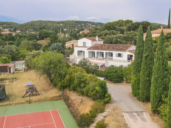 5 Bedroom Villa/House in Lorgues 9