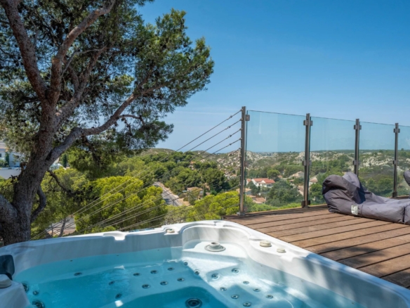 4 Bedroom Villa/House in Ensues La Redonne 8