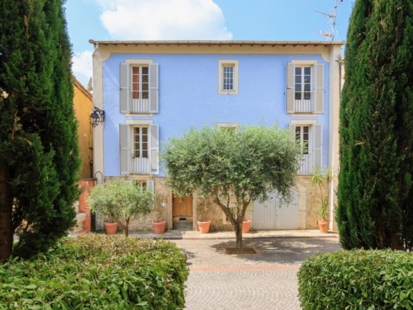 6 Bedroom Villa/House in Montauroux 32