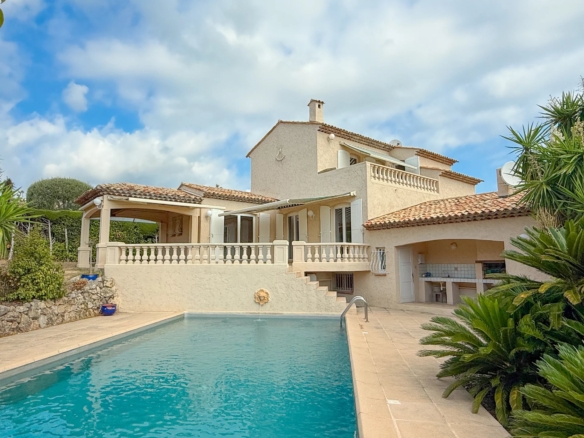 5 Bedroom Villa/House in Le Golfe Juan 36