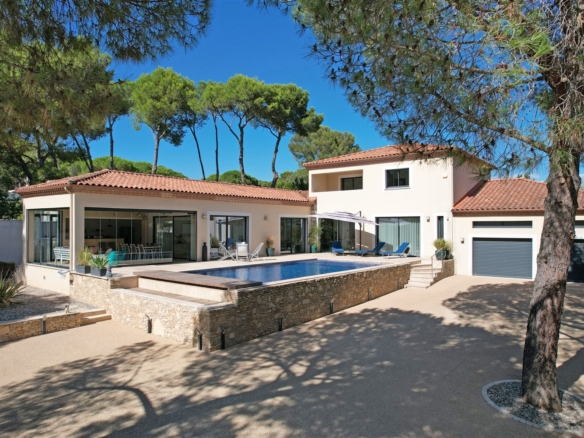 5 Bedroom Villa/House in Nages Et Solorgues 2