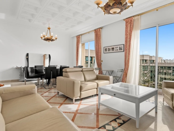 4 Bedroom Apartment in Cannes 36