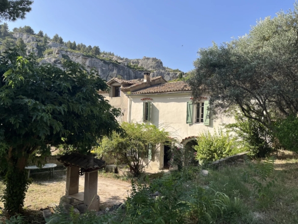 3 Bedroom Villa/House in Les Baux De Provence 22