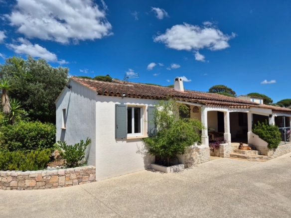 4 Bedroom Villa/House in Cogolin 3