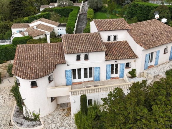 4 Bedroom Villa/House in Vence 12