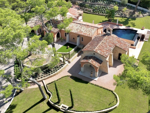6 Bedroom Villa/House in Cannes 20