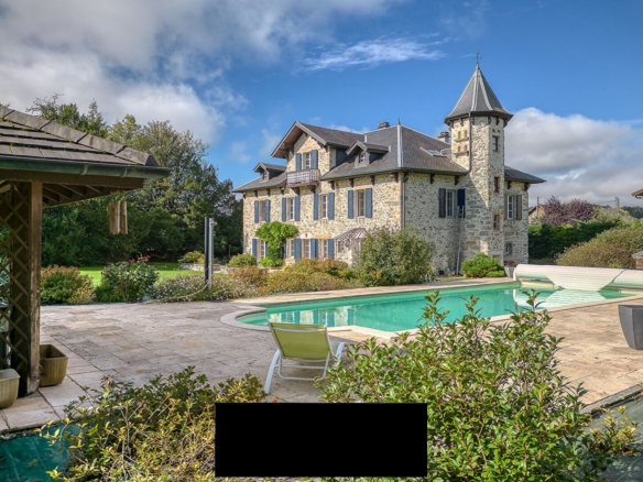 5 Bedroom Villa/House in Hauteville Sur Fier 24
