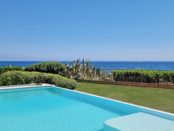 5 Bedroom Villa/House in Les Issambres 16