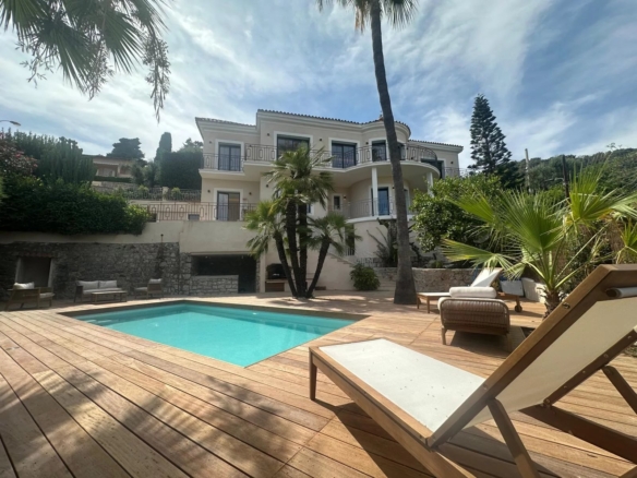 5 Bedroom Villa/House in Roquebrune Cap Martin 24