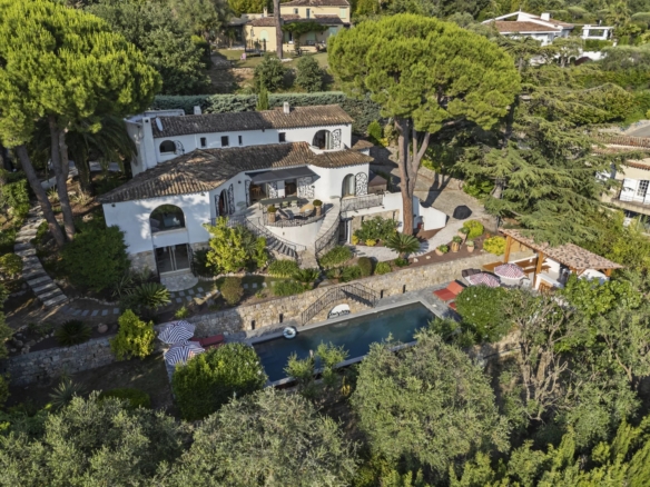 5 Bedroom Villa/House in Mougins 6