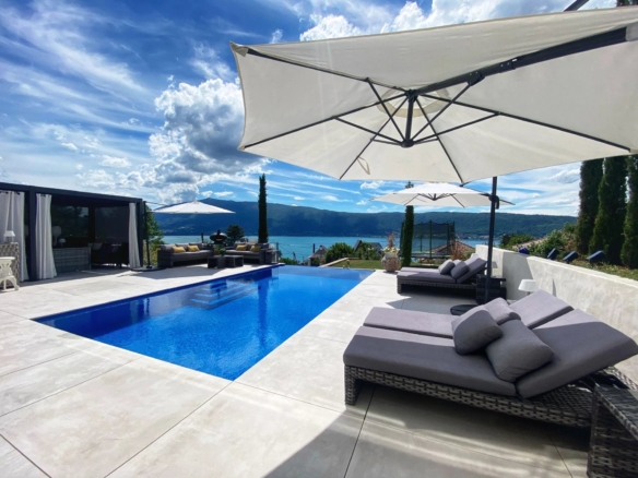 4 Bedroom Villa/House in Veyrier Du Lac 5