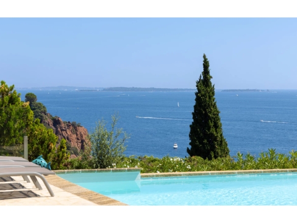 6 Bedroom Villa/House in Theoule Sur Mer 7