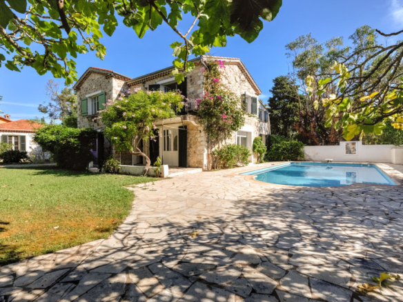 4 Bedroom Villa/House in Cap D Antibes 10