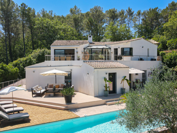 4 Bedroom Villa/House in Tourrettes 34