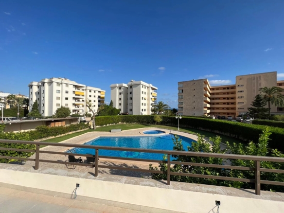 2 Bedroom Apartment in Portals Nous 10