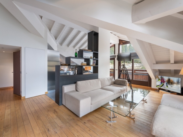 2 Bedroom Apartment in Courchevel 36