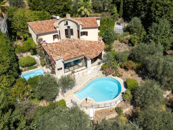 4 Bedroom Villa/House in Cabris 18