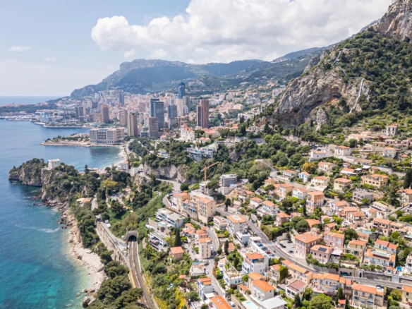 2 Bedroom Apartment in Roquebrune Cap Martin 6