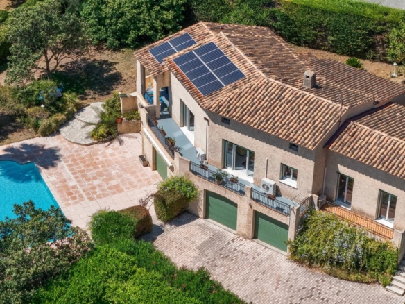 4 Bedroom Villa/House in Mougins 22
