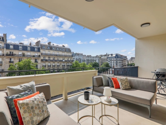 2 Bedroom Apartment in Paris 16th (Trocadéro – Etoile – Passy) 32
