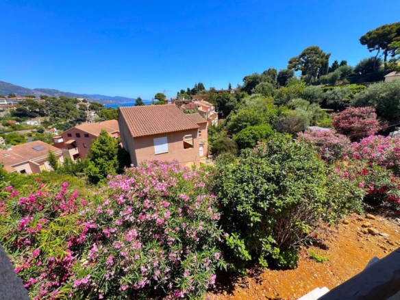 8 Bedroom Villa/House in Roquebrune Cap Martin 24