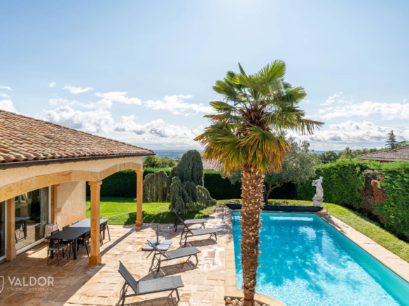 4 Bedroom Villa/House in Cogny 32