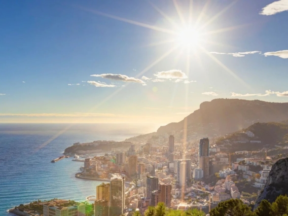 3 Bedroom Apartment in Monaco 4