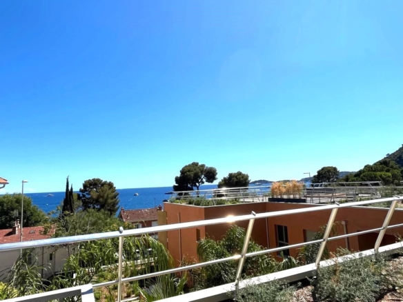 3 Bedroom Apartment in Eze 5