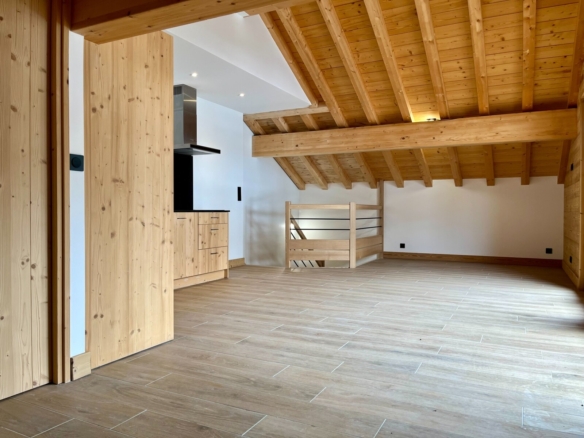 3 Bedroom Apartment in St Martin De Belleville 8