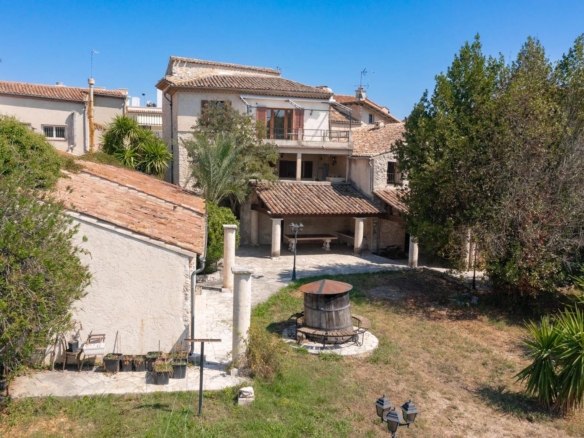8 Bedroom Villa/House in La Colle Sur Loup 24