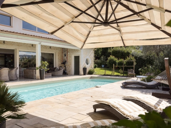 4 Bedroom Villa/House in Cannes 26