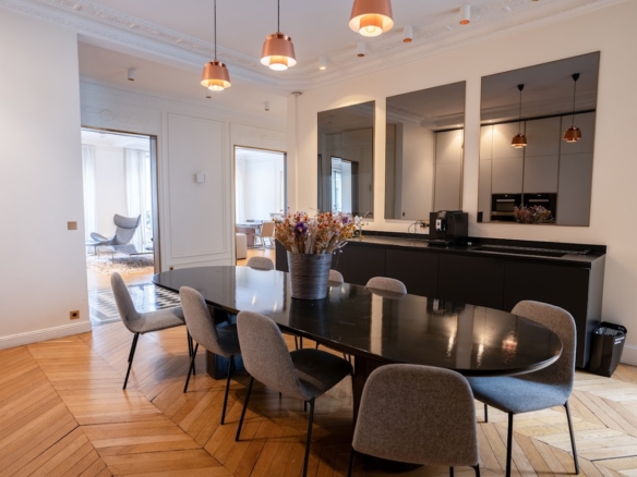 4 Bedroom Apartment in Paris 17th (Monceau - Batignolles -Ternes) 20