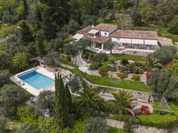 5 Bedroom Villa/House in Magagnosc 26