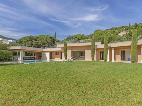 6 Bedroom Villa/House in Cavalaire Sur Mer 4