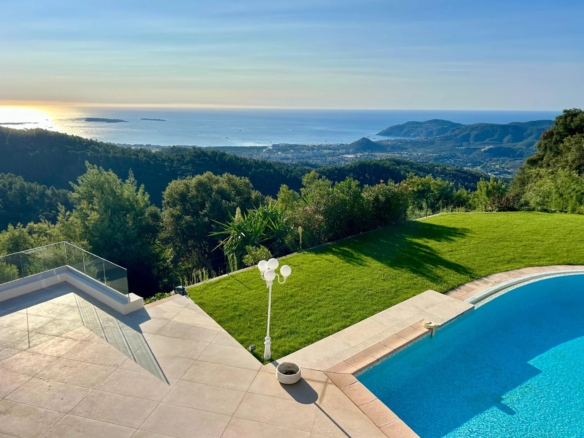 5 Bedroom Villa/House in Mandelieu La Napoule 20