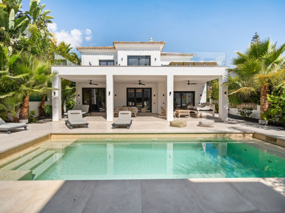 4 Bedroom Villa/House in Marbesa 14