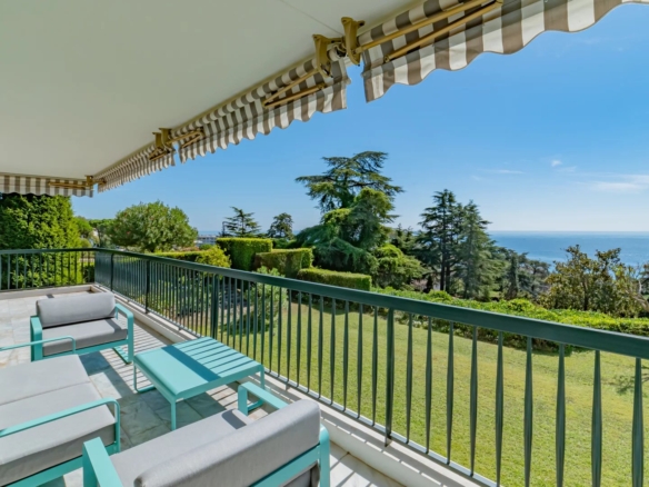 3 Bedroom Apartment in Cannes 24