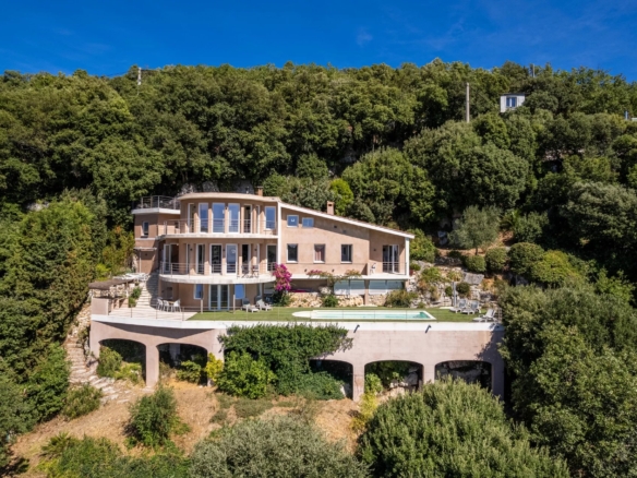 5 Bedroom Villa/House in Cabris 24