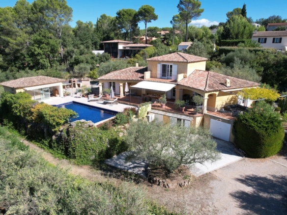 5 Bedroom Villa/House in St Antonin Du Var 10