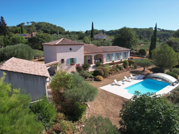 4 Bedroom Villa/House in Cotignac 18