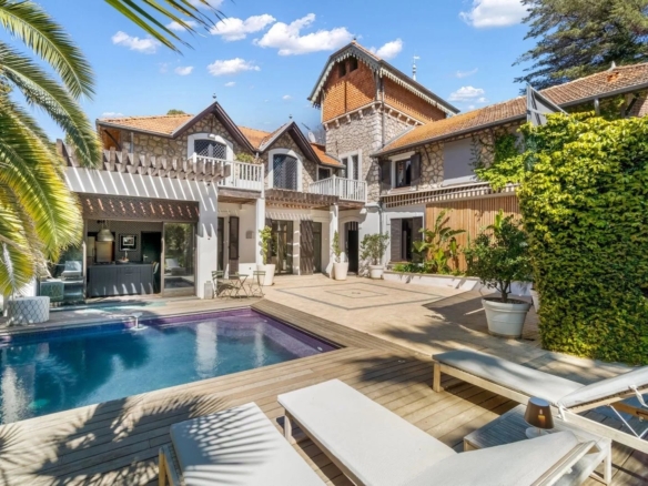 4 Bedroom Villa/House in Cannes 16