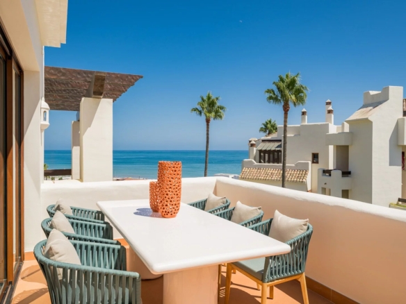 3 Bedroom Apartment in Estepona 16