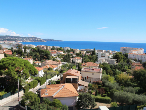 3 Bedroom Apartment in Nice - City 30