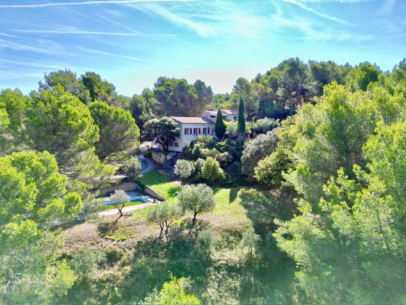 4 Bedroom Villa/House in Carpentras 20