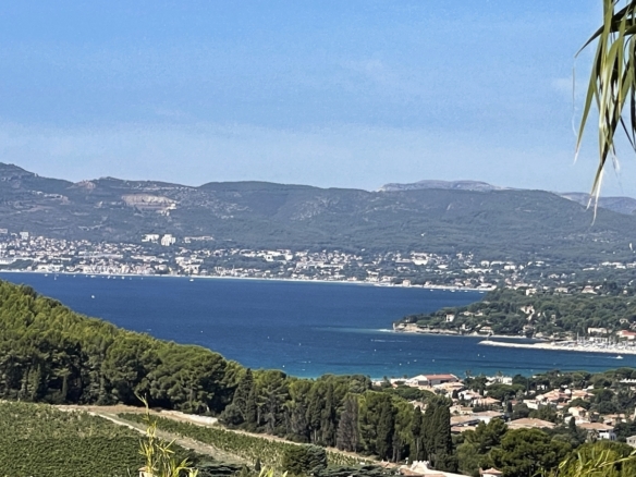 4 Bedroom Villa/House in St Cyr Sur Mer 30