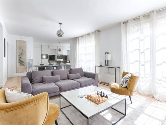 2 Bedroom Apartment in Paris 4th (Marais – Place des Vosges – Ile St Louis) 3