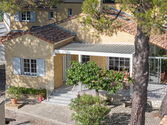 5 Bedroom Villa/House in Eguilles 26