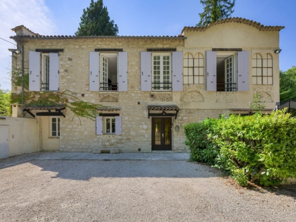 6 Bedroom Villa/House in La Colle Sur Loup 34
